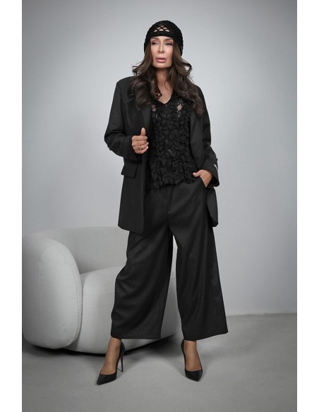 A classic jacket for stylish women