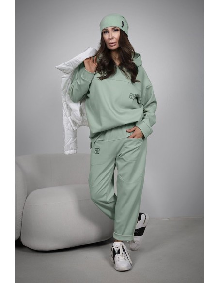 Comfortable women's tracksuit with zircons - BB