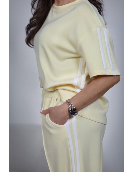 Loose-fitting T-shirt for everyday use - Stripes